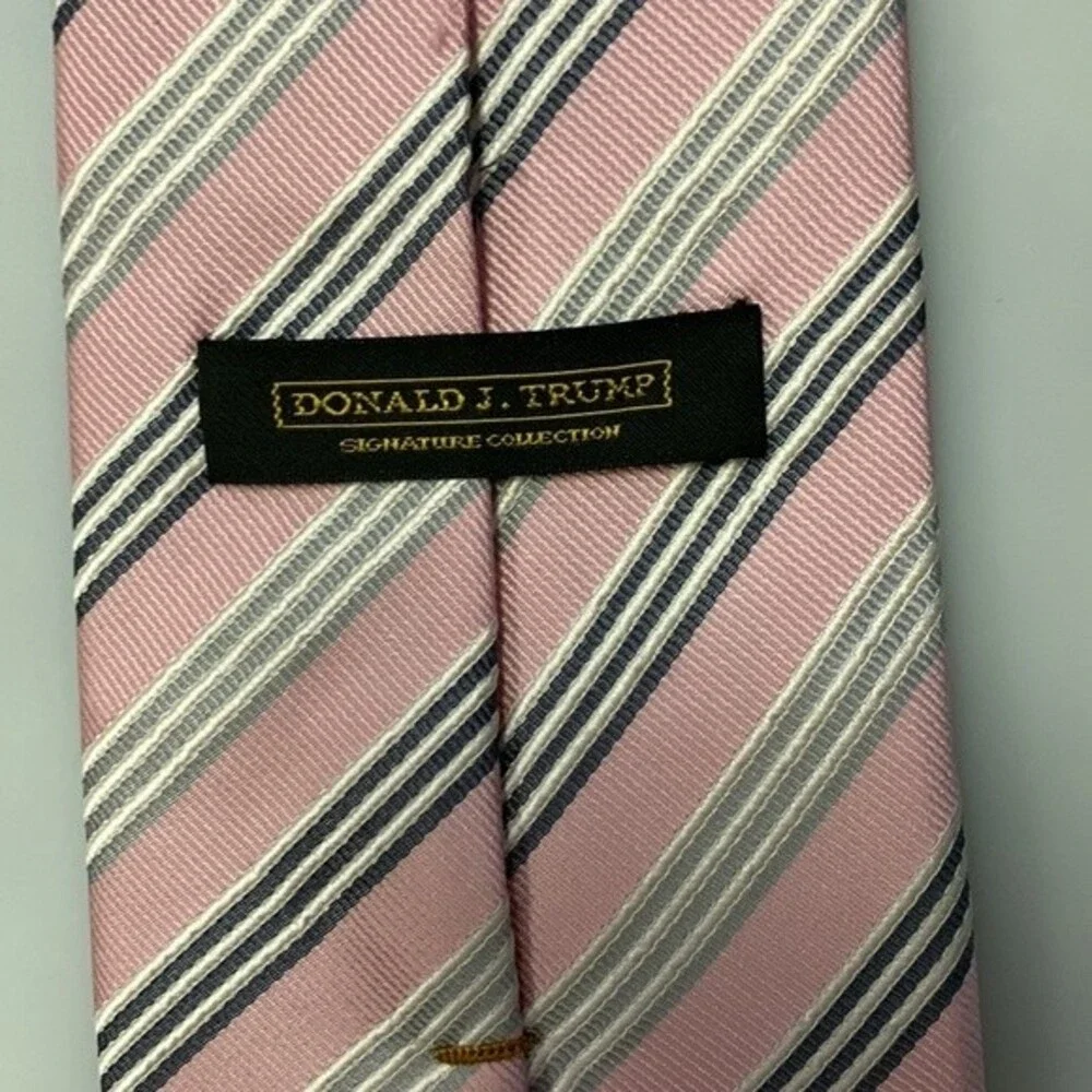 Donald J Trump Signature Collection Pink Gray Navy White Striped 100% Silk Tie